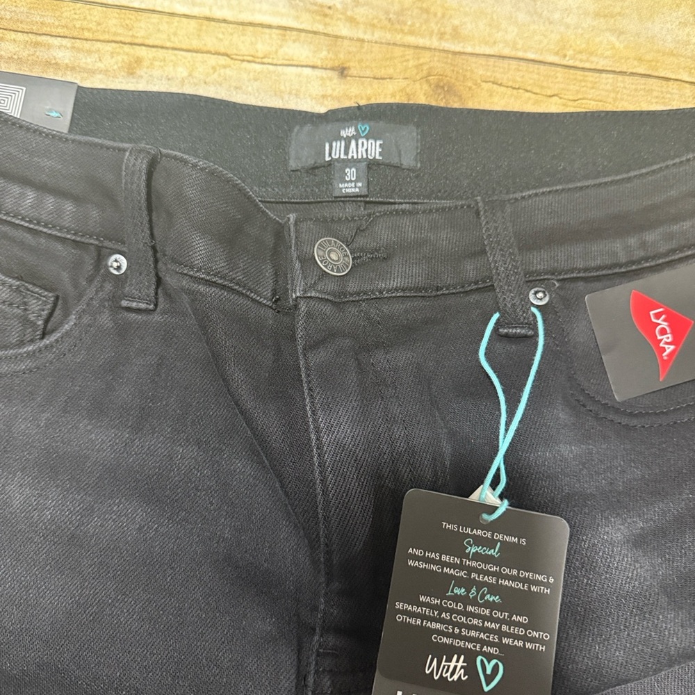 BNWT LuLaRoe Black Jean Shorts with Teal Accents - Picture 3 of 6